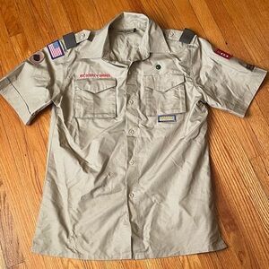 Boy Scouts of America official button down shirt. Size Youth XL